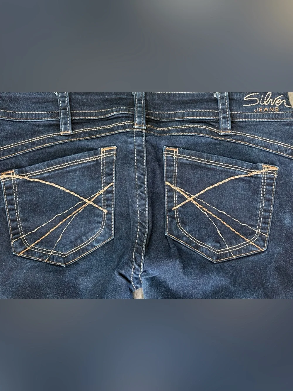 Silver Jeans Women's Dark Blue Slim Bootcut Jeans • Size 31